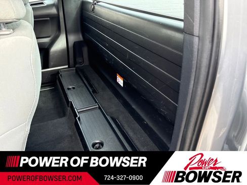 Used 2018 Toyota Tacoma SR image 10