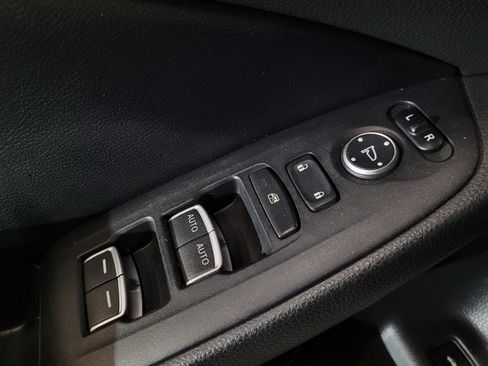 Used 2018 Honda Accord LX image 27