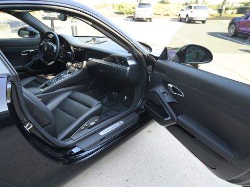 Used 2013 Porsche 911 Carrera S image 36