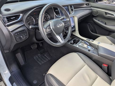 Used 2024 INFINITI QX55 Luxe image 17