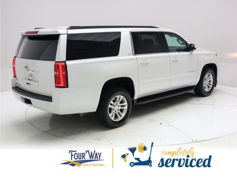 Used 2017 Chevrolet Suburban LT AWD/4WD image 4