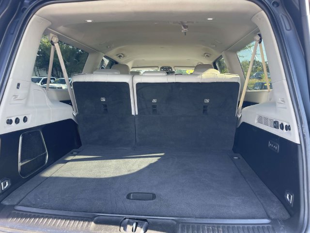 Used 2024 Jeep Wagoneer L Series II w/ Flexible Seating Group AWD/4WD image 10