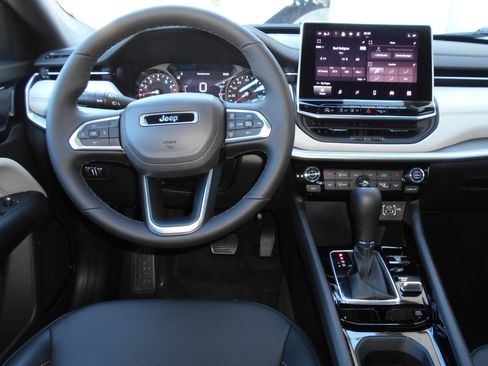 New 2026 Jeep Compass Limited AWD/4WD image 4
