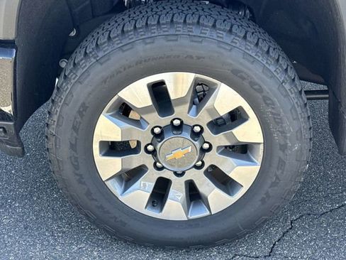 Used 2026 Chevrolet Silverado 2500 Custom w/ Custom Value Package AWD/4WD image 32