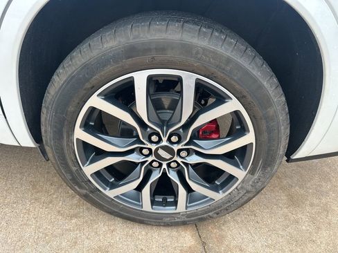 Certified 2025 Cadillac XT6 Sport w/ Technology Package image 11