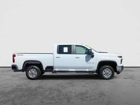 Used 2025 Chevrolet Silverado 2500 LT w/ Convenience Package AWD/4WD image 9