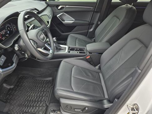 Used 2022 Audi Q3 2.0T Premium Plus image 18