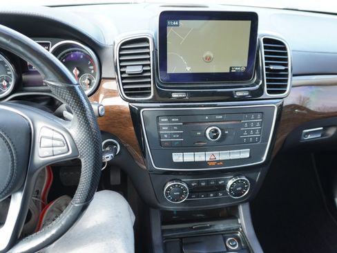 Used 2017 Mercedes-Benz GLS 450 4MATIC image 37