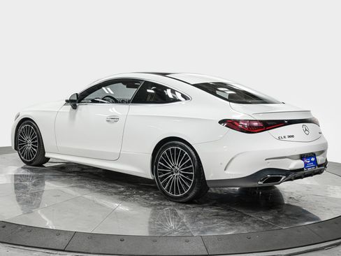 Used 2025 Mercedes-Benz CLE 300 4MATIC Coupe image 4
