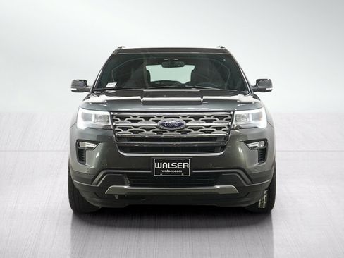 Used 2018 Ford Explorer XLT w/ Equipment Group 202A AWD/4WD image 9