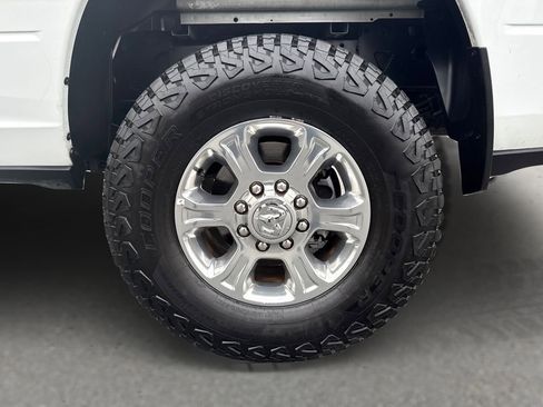 Used 2024 RAM 3500 Big Horn AWD/4WD image 14
