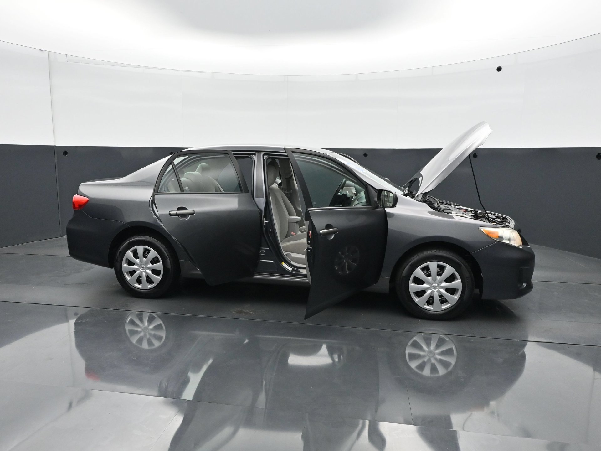 Used 2011 Toyota Corolla LE FWD image 29