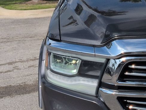 Used 2022 RAM 1500 Laramie AWD/4WD image 9