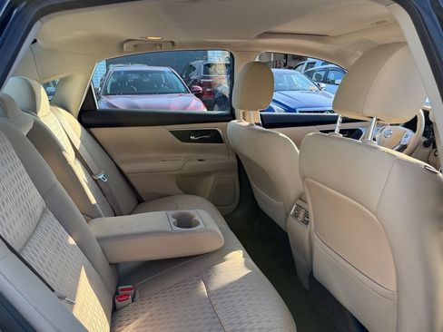 Used 2016 Nissan Altima 2.5 SV w/ Convenience Package FWD image 16
