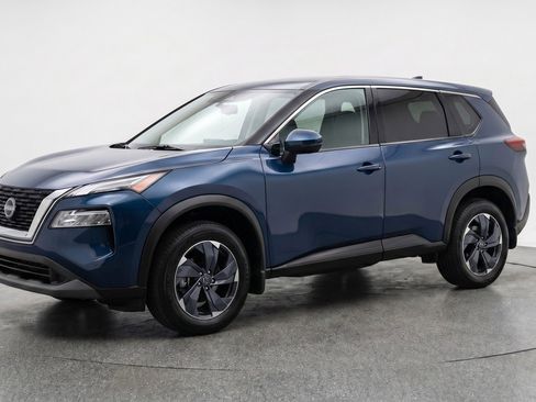 Used 2025 Nissan Rogue SV image 2