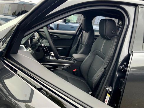 New 2026 Jaguar F-PACE R-Dynamic S image 10