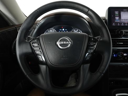 Used 2024 Nissan Armada Platinum w/ Captain's Chairs Package RWD image 18