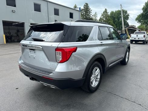 Used 2021 Ford Explorer XLT w/ Equipment Group 202A AWD/4WD image 3