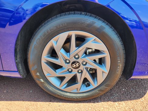 Certified 2024 Hyundai Elantra SEL FWD image 7