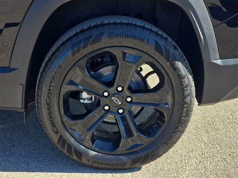 New 2026 Chevrolet Equinox LT w/ Convenience Package II image 32