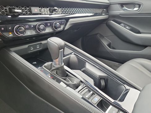 Used 2024 Honda Accord Touring image 27