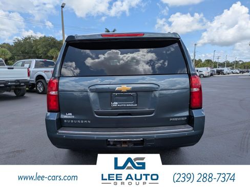 Used 2020 Chevrolet Suburban Premier AWD/4WD image 4