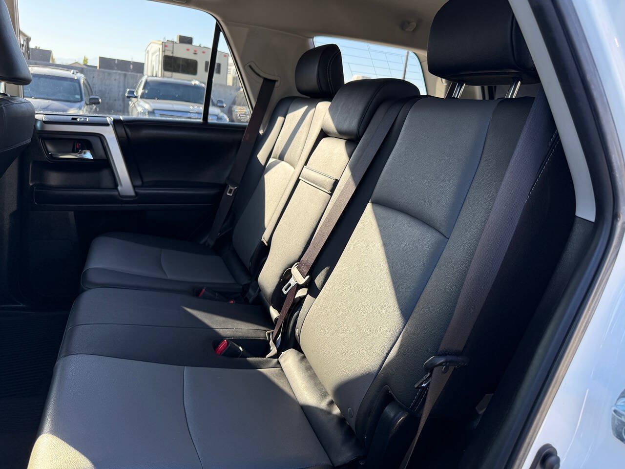 Used 2019 Toyota 4Runner SR5 Premium AWD/4WD image 16