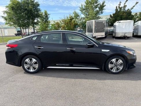 Used 2017 Kia Optima EX w/ Technology Package FWD image 2