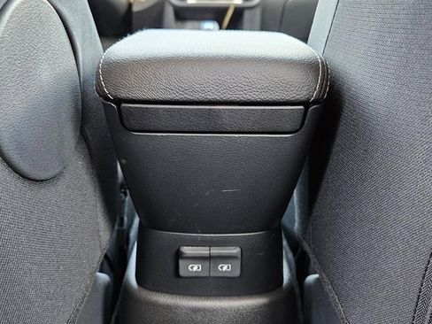 New 2025 Nissan Kicks Play S image 16