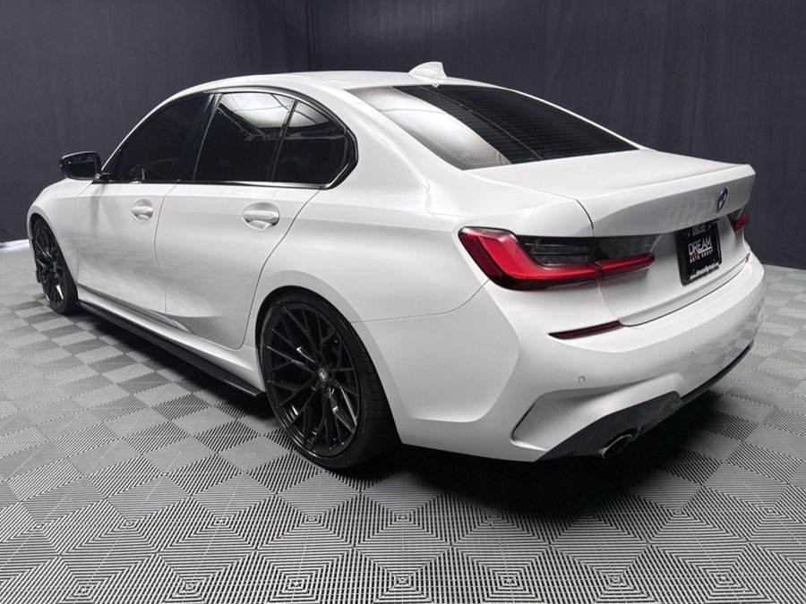 Used 2021 BMW 330i xDrive  w/ M-Sport Package w/ M Sport Package AWD/4WD image 3