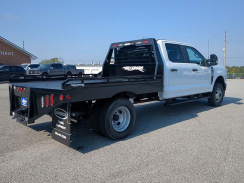 New 2025 Ford F350 XL w/ XL Chrome Package image 3