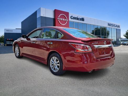 Used 2015 Nissan Altima 2.5 S w/ Sport Value Package FWD image 5