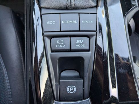 Used 2025 Toyota Camry XSE image 26