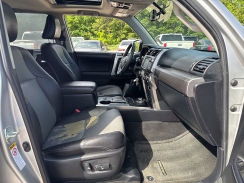 Used 2017 Toyota 4Runner SR5 Premium AWD/4WD image 12