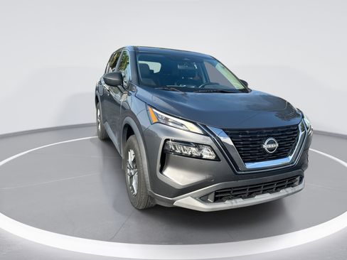 Used 2023 Nissan Rogue S FWD image 2