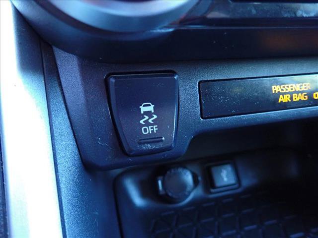 Used 2022 Toyota RAV4 XLE AWD/4WD image 17