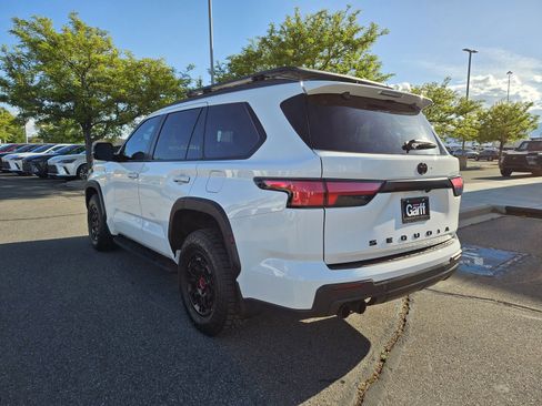 Used 2025 Toyota Sequoia TRD Pro AWD/4WD image 8