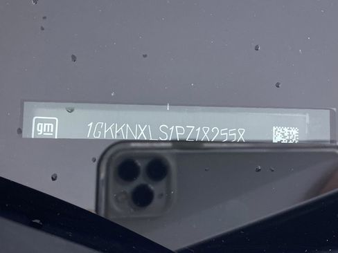 Certified 2023 GMC Acadia Denali w/ Denali Ultimate Package image 18