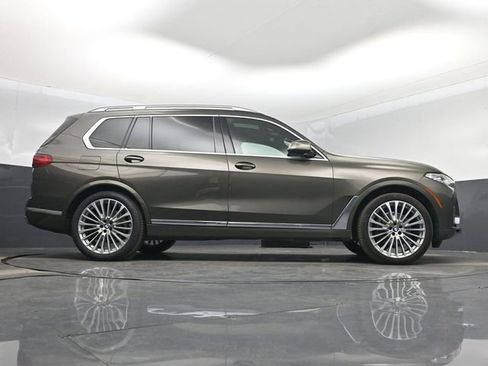 Used 2021 BMW X7 xDrive40i w/ Premium Package AWD/4WD image 16