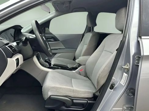 Used 2017 Honda Accord LX image 11