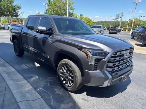 Used 2025 Toyota Tundra Platinum AWD/4WD image 2