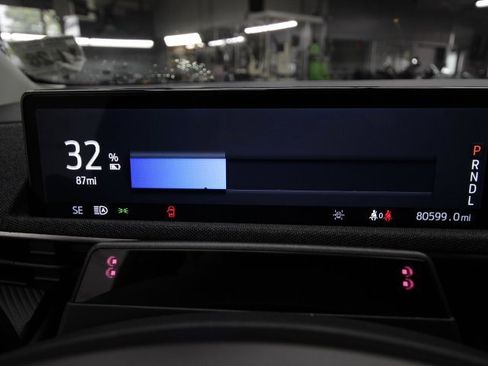 Used 2021 Ford Mustang Mach-E Premium image 16