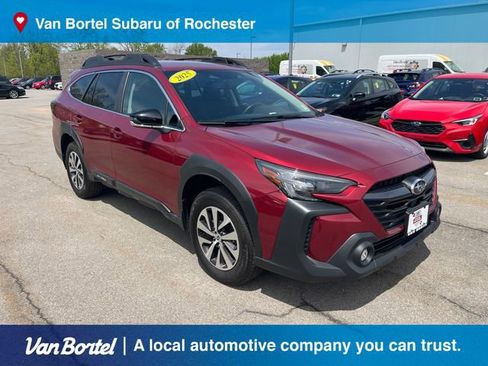 Certified 2025 Subaru Outback Premium AWD/4WD image 7