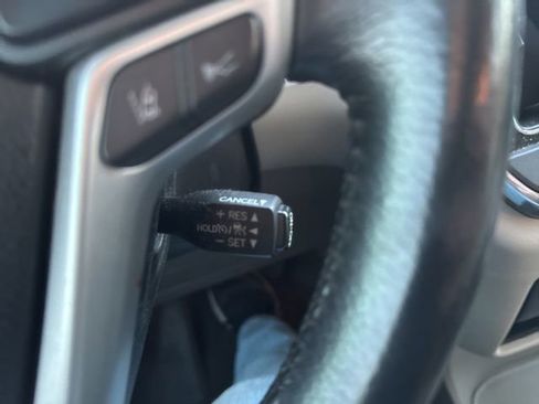Used 2018 Toyota Sienna XLE w/ XLE Navigation Package FWD image 24