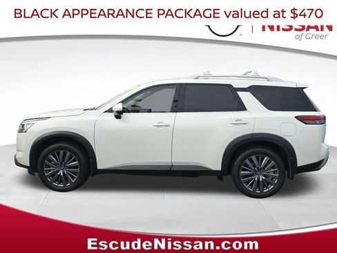 Certified 2024 Nissan Pathfinder SL w/ SL Premium Package FWD image 7