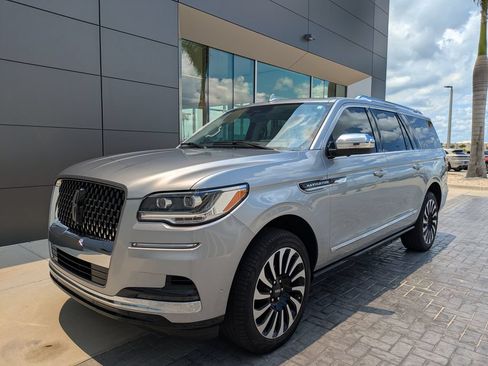 Used 2024 Lincoln Navigator L Black Label AWD/4WD image 1