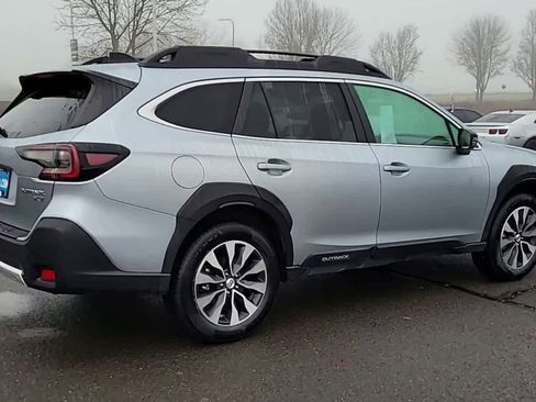 Used 2023 Subaru Outback Limited XT image 8