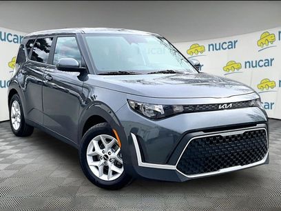 Used 2023 Kia Soul LX w/ LX Technology Package