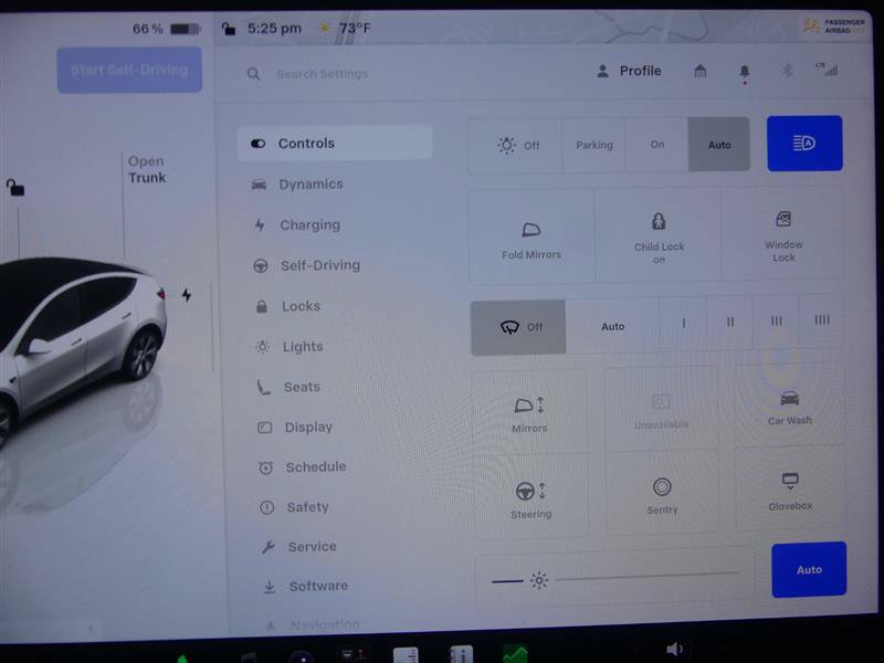 Used 2024 Tesla Model Y Long Range AWD/4WD image 12