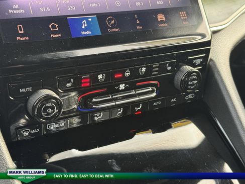 Used 2023 Jeep Grand Cherokee L Overland image 24